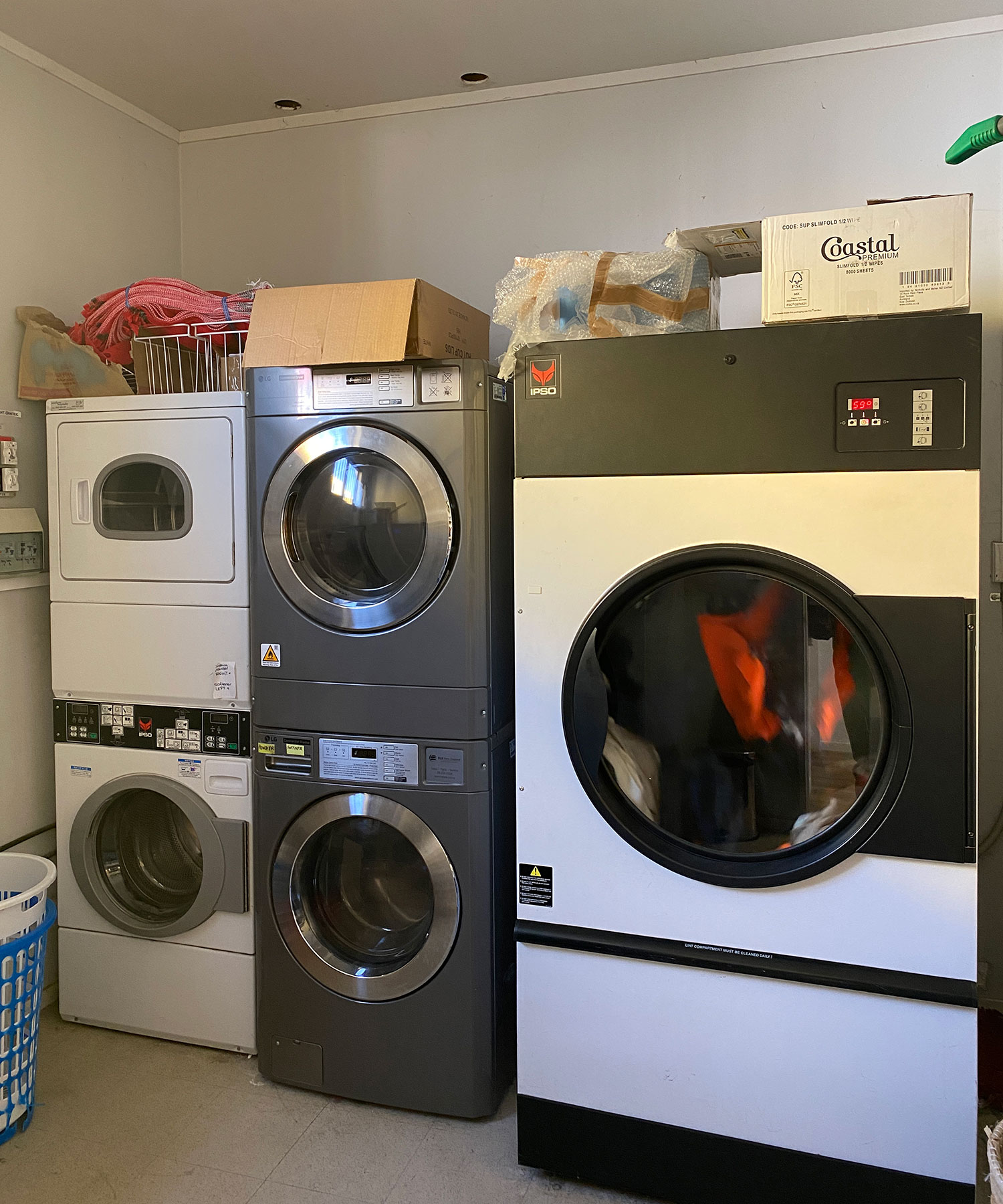 Laundromat at Gas Maraetai